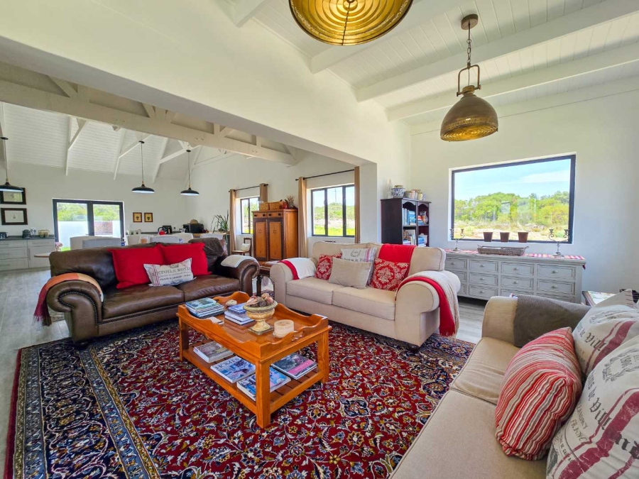 2 Bedroom Property for Sale in Stilbaai Oos Western Cape